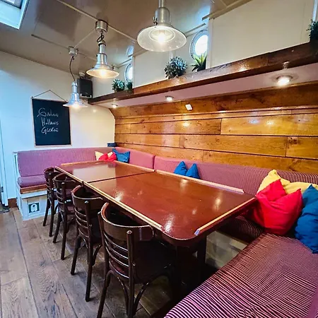 Ray's Crew Botel Weesp
