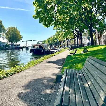 Ray's Crew Bateau-hôtel Weesp