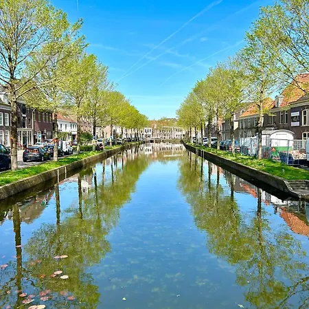 Bateau-hôtel Ray's Crew *