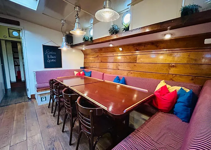 Ray's Crew 보트호텔 비스프