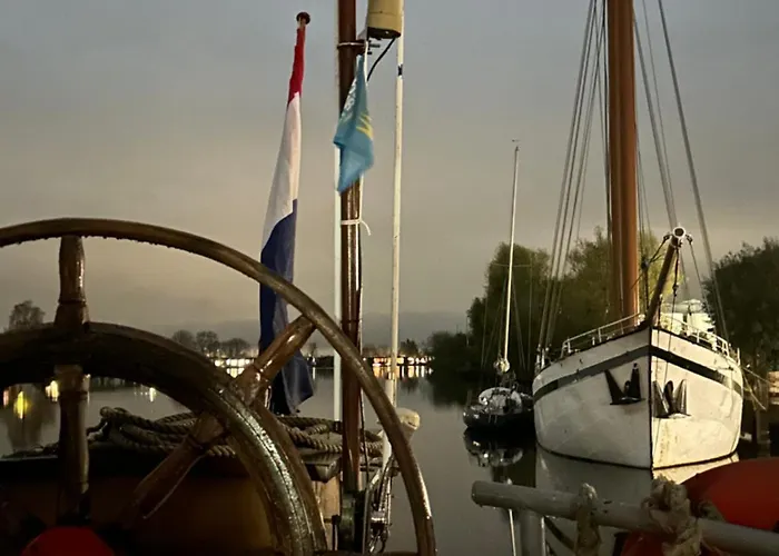 Ray's Crew 보트호텔