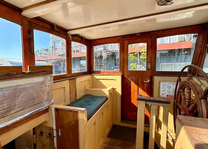 보트호텔 Ray's Crew 비스프