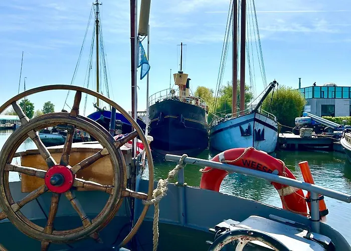 보트호텔 Ray's Crew 비스프