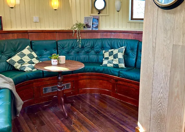 Ray's Crew 보트호텔 *