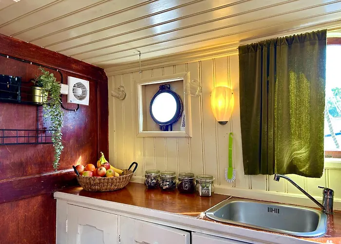 Ray's Crew 보트호텔 비스프