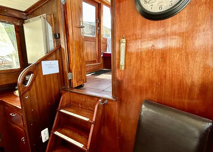 보트호텔 Ray's Crew