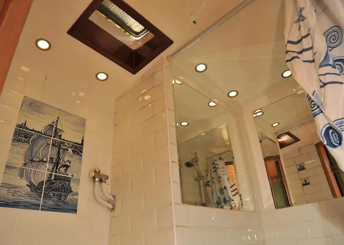 보트호텔 Ray's Crew 비스프