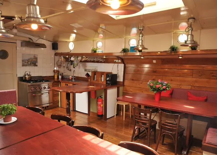 보트호텔 Ray's Crew *