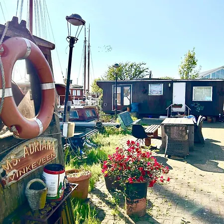 Båthotell Ray's Crew Weesp