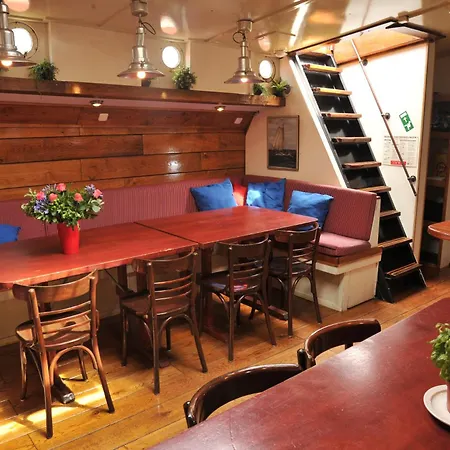 Botel Ray's Crew *